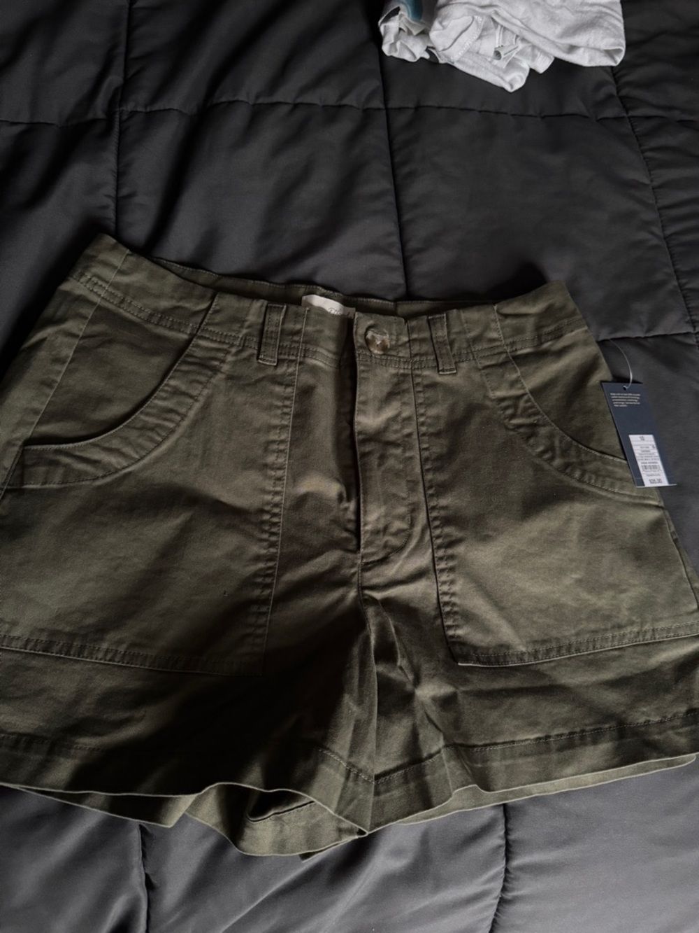 NWT olive green universal thread shorts - size 10